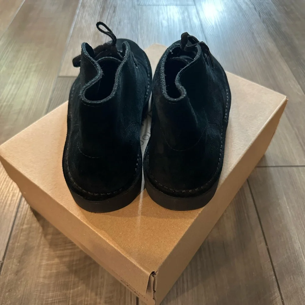 Clarks lightly used